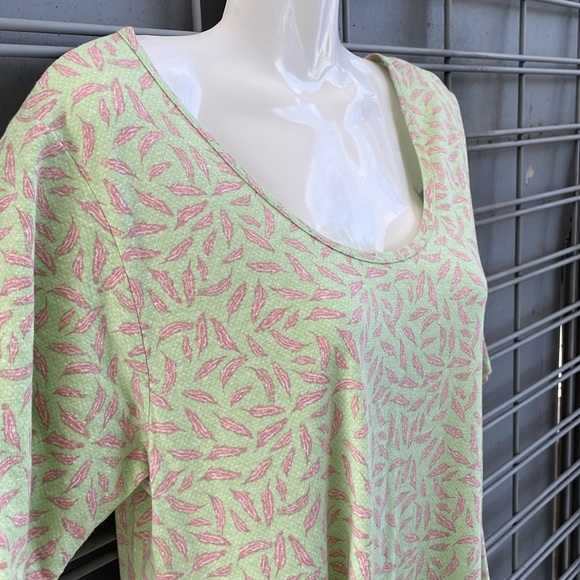 LulaRoe Leaf Print 🍃 Perfect T Top-#1016 - Picture 2 of 12